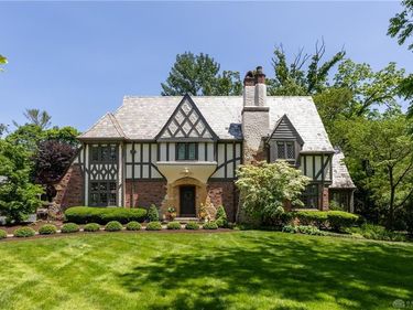 1500 Ridgeway Road, Oakwood, OH 45419