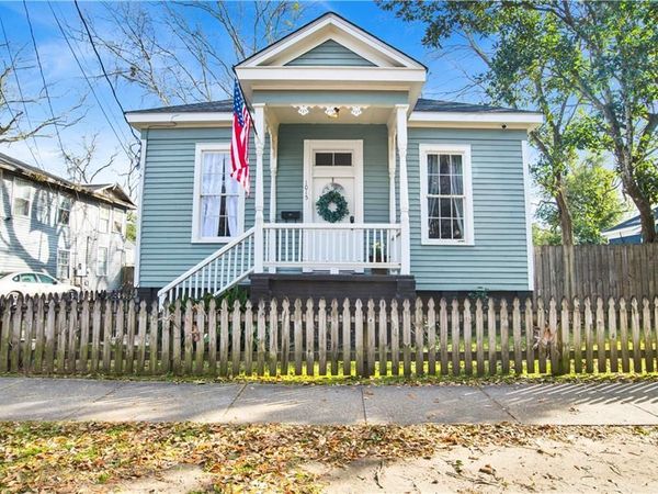 1015 Old Shell Road, Mobile, AL 36604