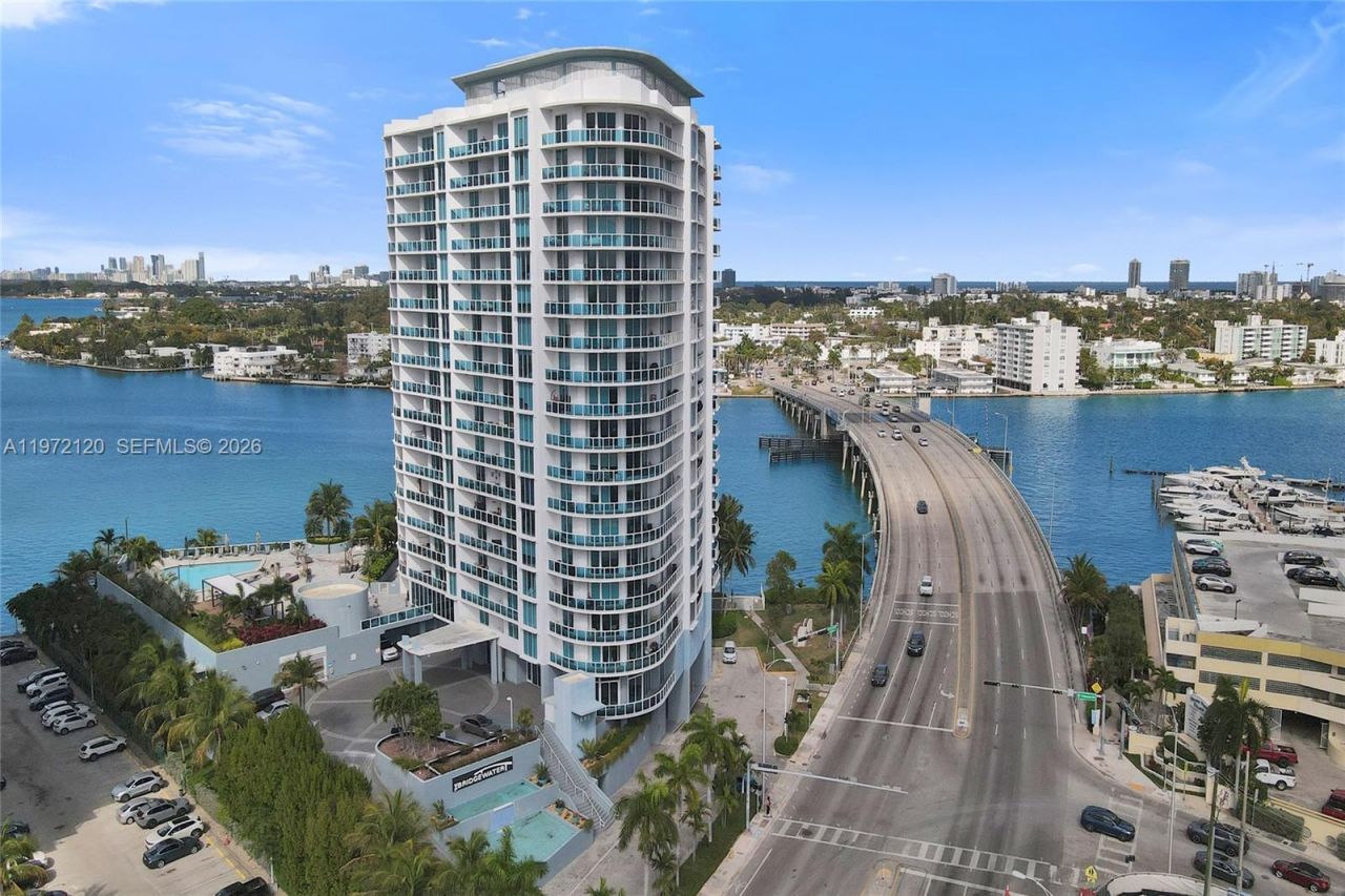 1881 79th St Cswy, Unit 1404, North Bay Village, FL 33141 Photo