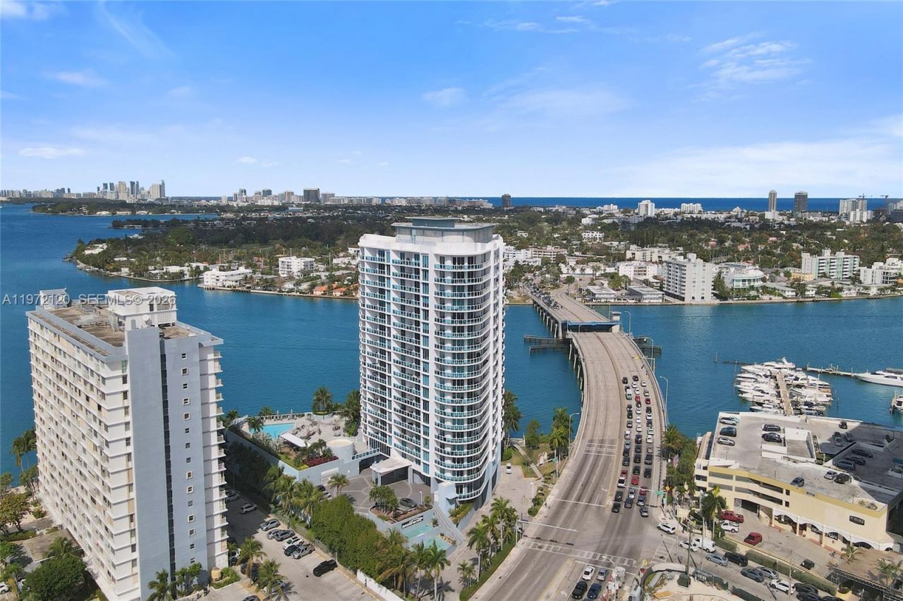 1881 79th St Cswy, Unit 1404, North Bay Village, FL 33141 Photo