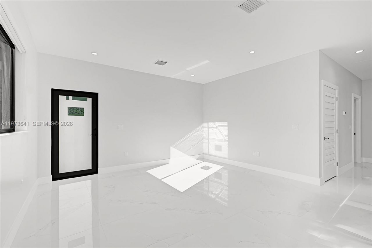 12120 SW 219th St, Unit B, Miami, FL 33170 Photo