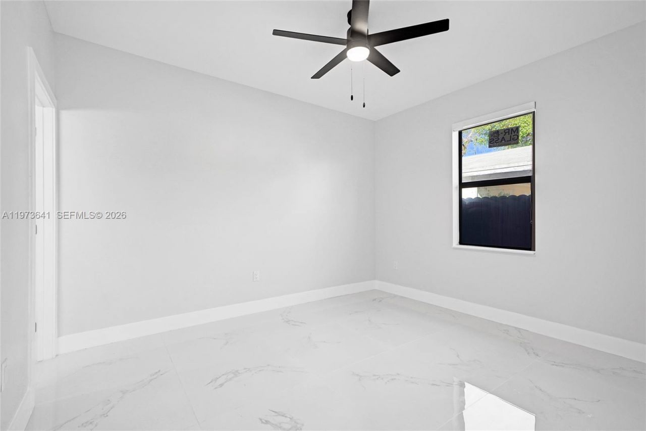 12120 SW 219th St, Unit B, Miami, FL 33170 Photo