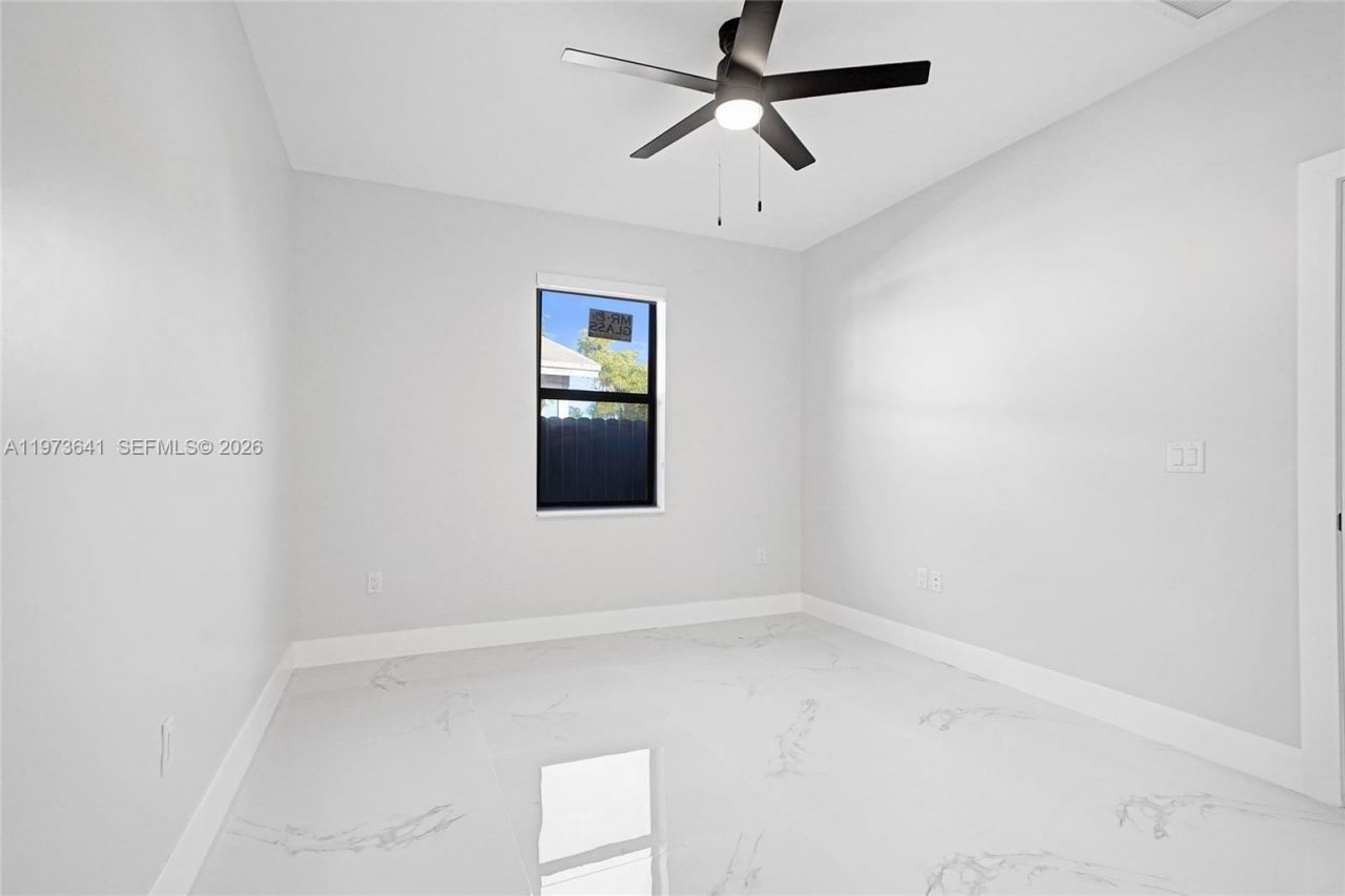 12120 SW 219th St, Unit B, Miami, FL 33170 Photo