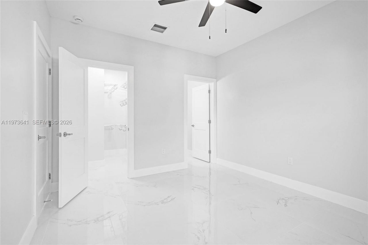 12120 SW 219th St, Unit B, Miami, FL 33170 Photo