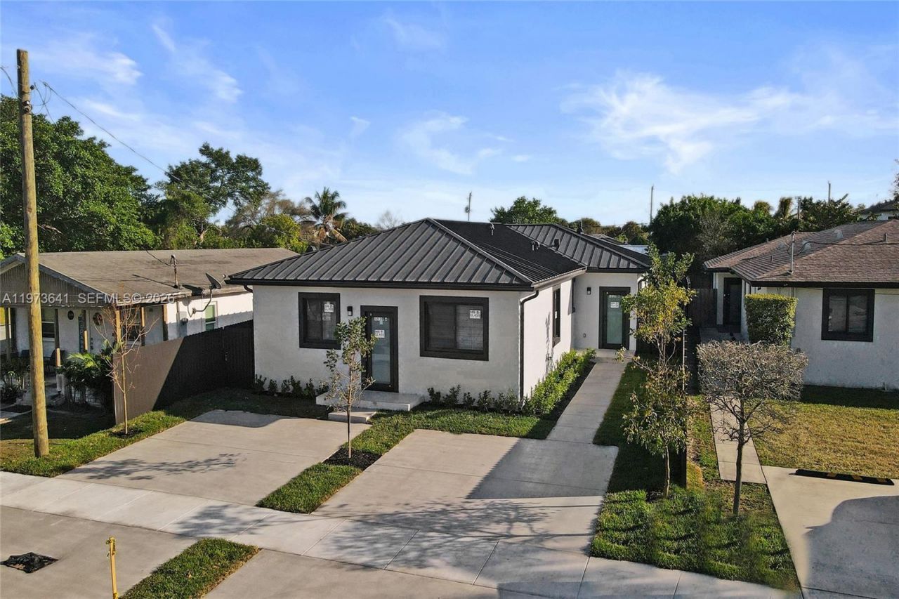 12120 SW 219th St, Unit B, Miami, FL 33170 Photo