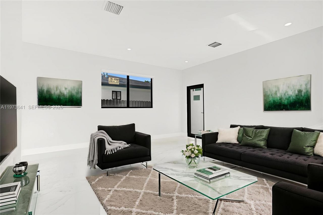 12120 SW 219th St, Unit B, Miami, FL 33170 Photo