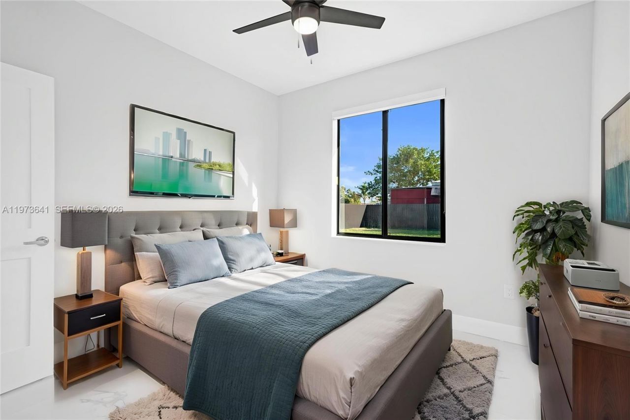 12120 SW 219th St, Unit B, Miami, FL 33170 Photo