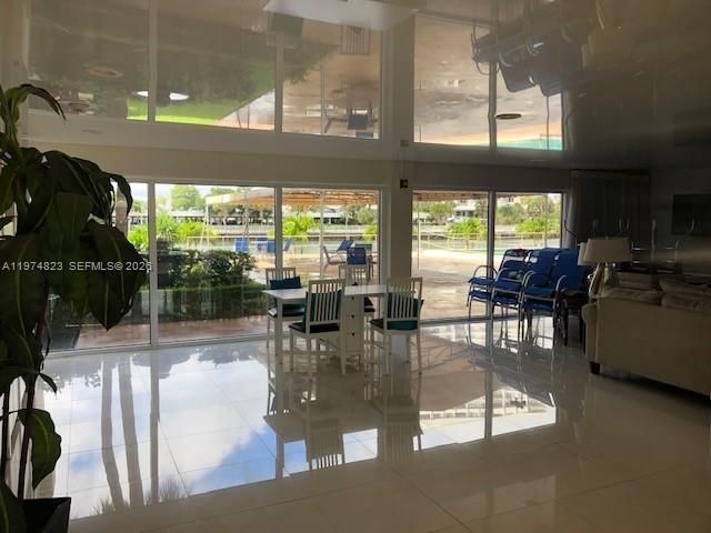 220 Kings Point Dr , Unit 103, Sunny Isles Beach, FL 33160 Photo