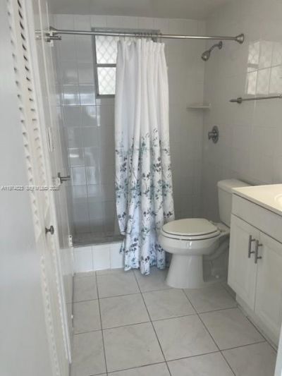 220 Kings Point Dr , Unit 103, Sunny Isles Beach, FL 33160 Photo