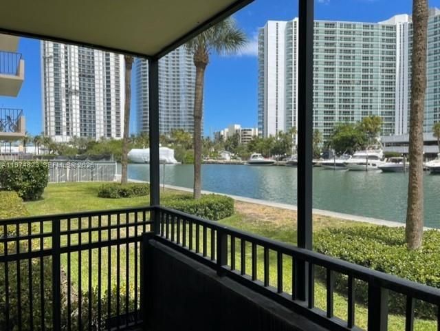 220 Kings Point Dr , Unit 103, Sunny Isles Beach, FL 33160 Photo