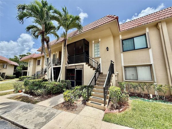 318 Lakeview Dr , Unit 203, Weston, FL 33326