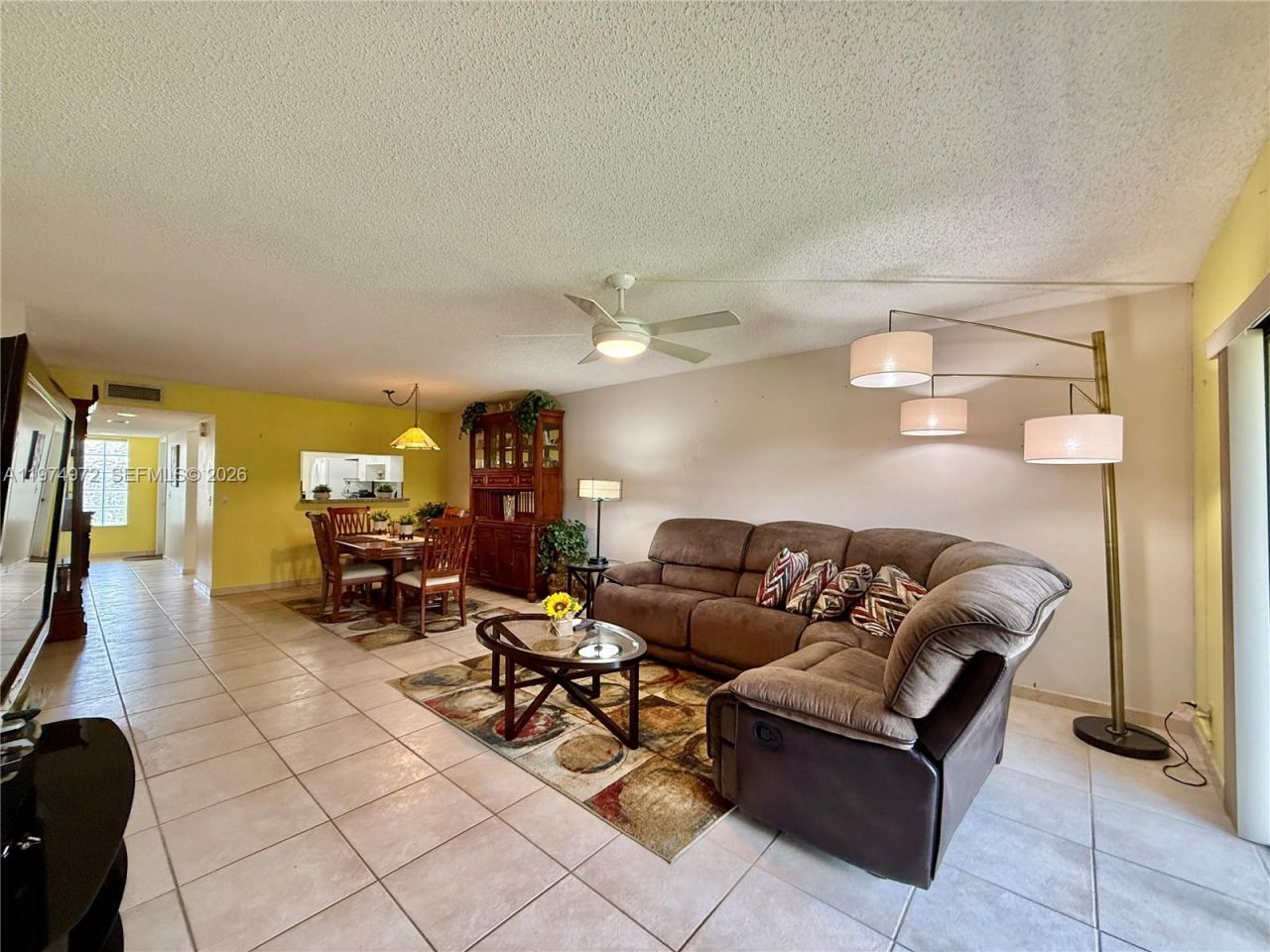 318 Lakeview Dr , Unit 203, Weston, FL 33326 Photo