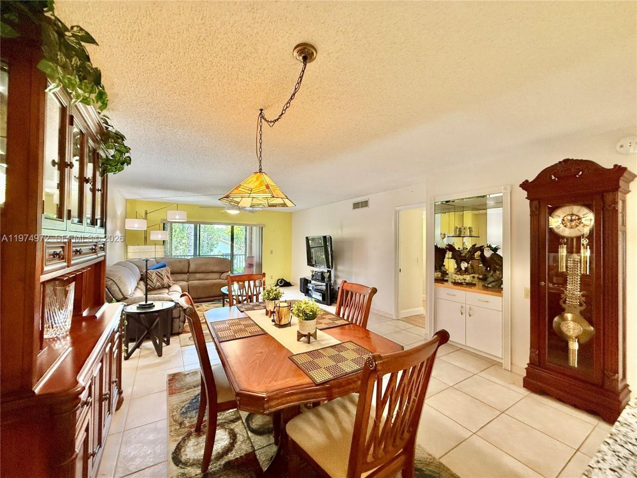 318 Lakeview Dr , Unit 203, Weston, FL 33326 Photo