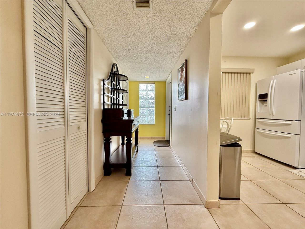 318 Lakeview Dr , Unit 203, Weston, FL 33326 Photo