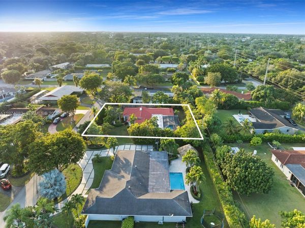 8265 SW 145th St , Palmetto Bay, FL 33158