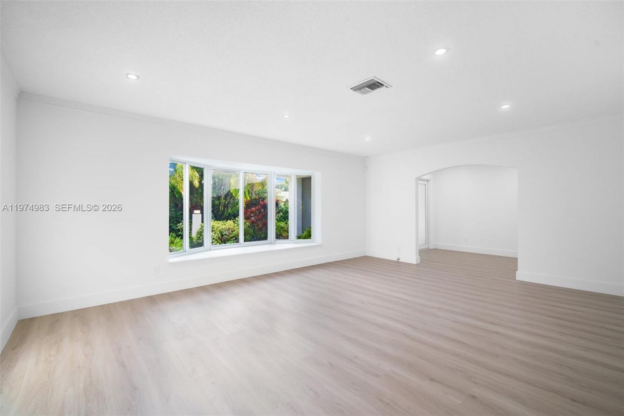 8265 SW 145th St, Palmetto Bay, FL 33158 Photo
