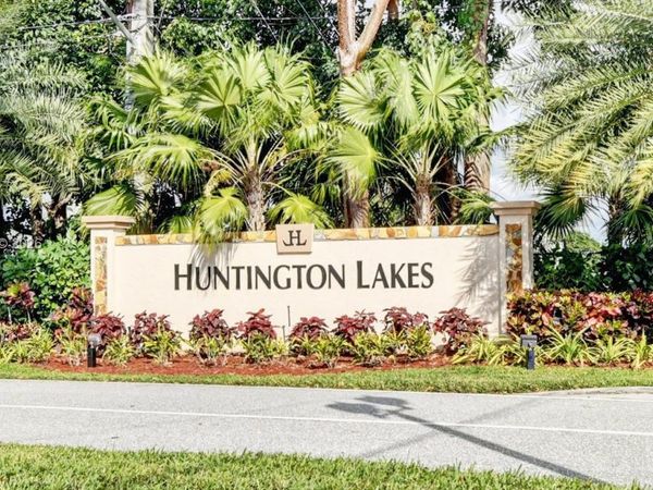 7145 N Huntington Ln, Unit 205, Delray Beach, FL 33446