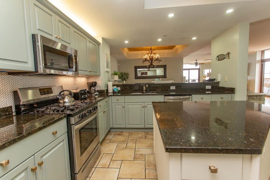 100 North Beach Blvd.  Photo 10