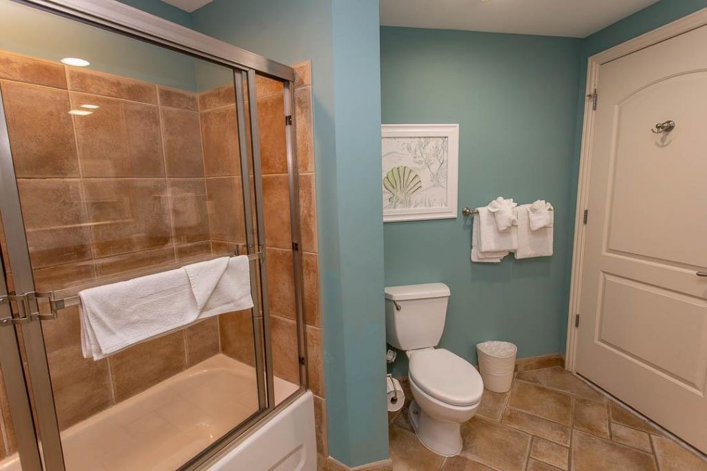 100 North Beach Blvd.  Photo 20