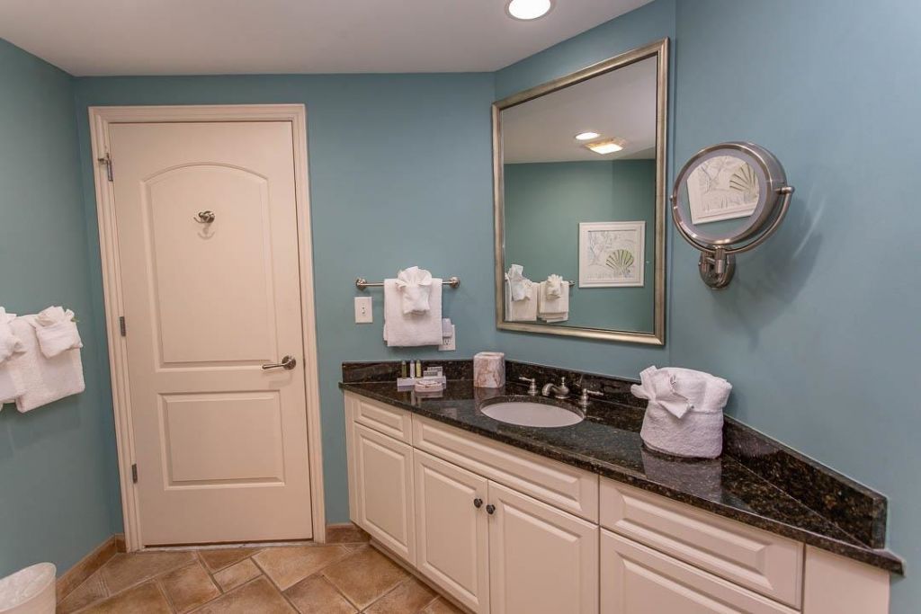 100 North Beach Blvd.  Photo 21