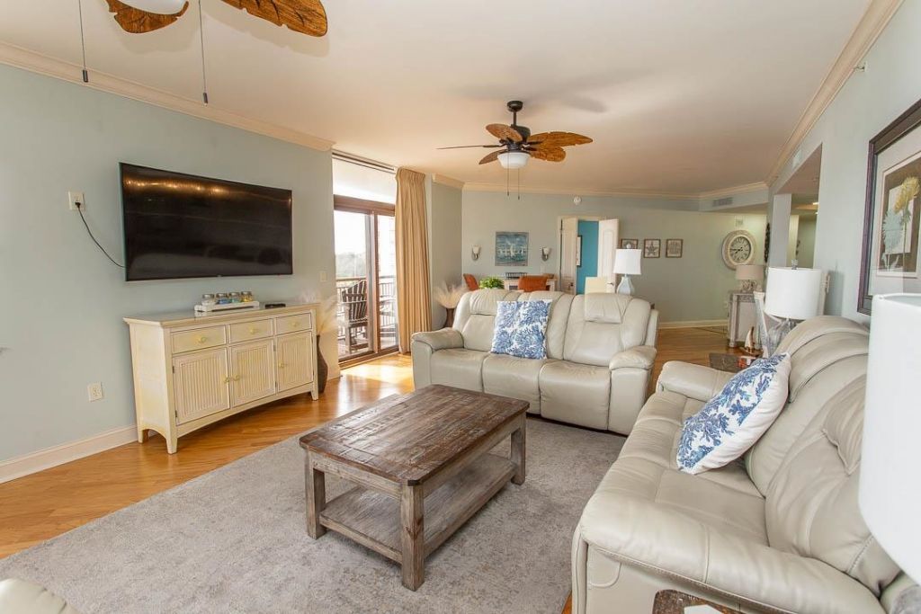 100 North Beach Blvd.  Photo 26