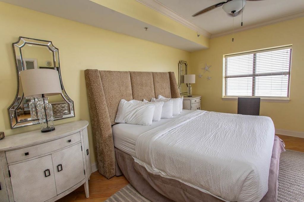 100 North Beach Blvd.  Photo 27