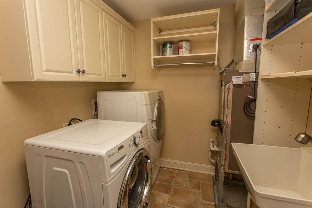 100 North Beach Blvd.  Photo 33