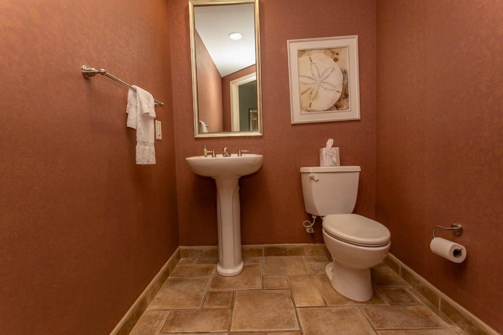 100 North Beach Blvd.  Photo 34