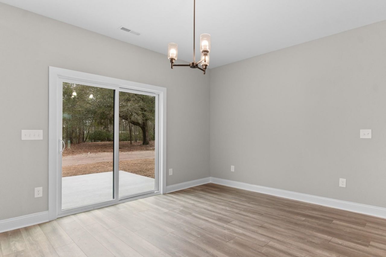 2281 Seaford Dr.  Photo 11