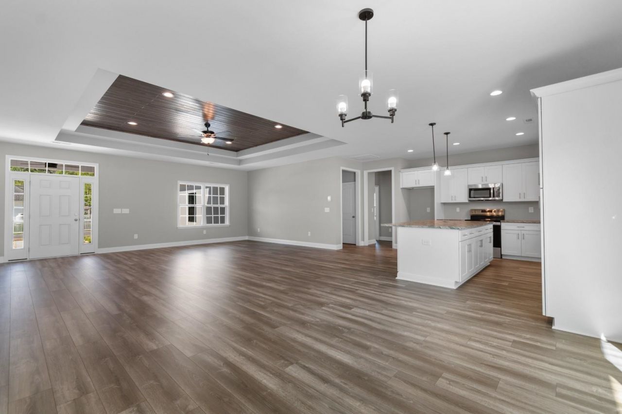 2281 Seaford Dr. Photo 11