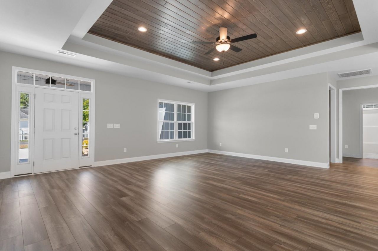 2281 Seaford Dr. Photo 13