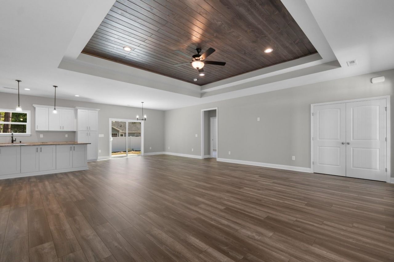 2281 Seaford Dr. Photo 14