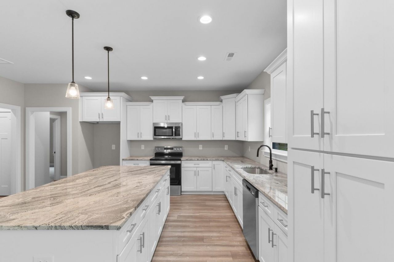 2281 Seaford Dr.  Photo 6