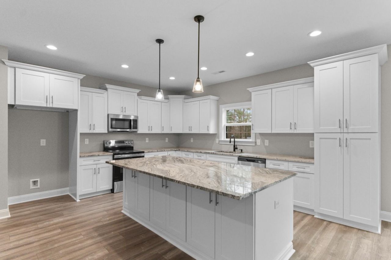 2281 Seaford Dr.  Photo 7