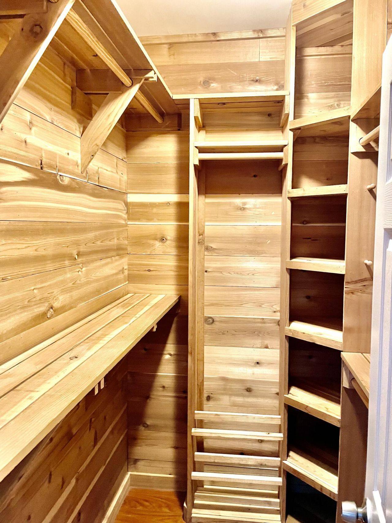 1600 Long Grove Drive Photo 10