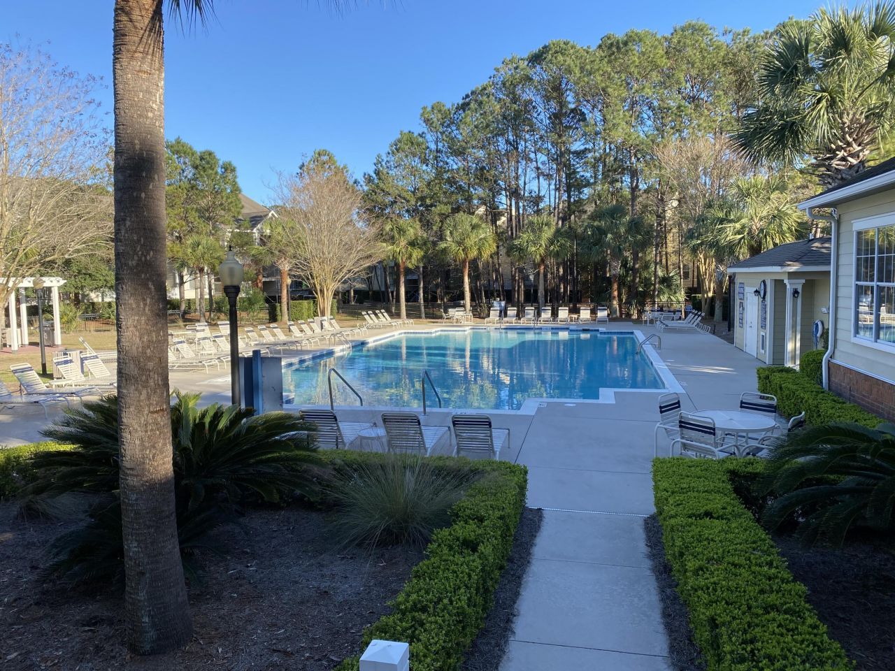 1600 Long Grove Drive Photo 18