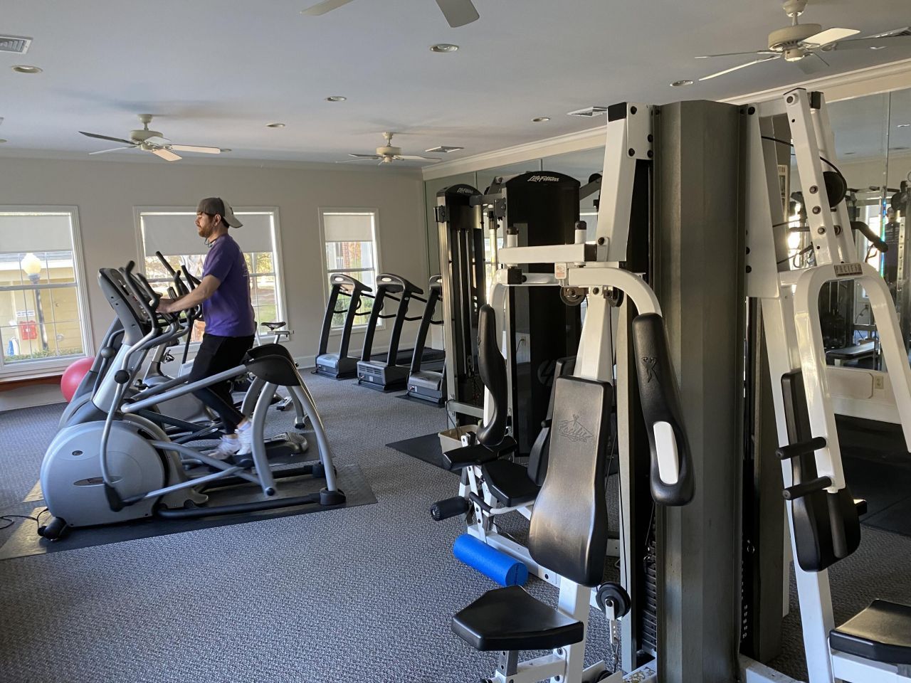 1600 Long Grove Drive Photo 19