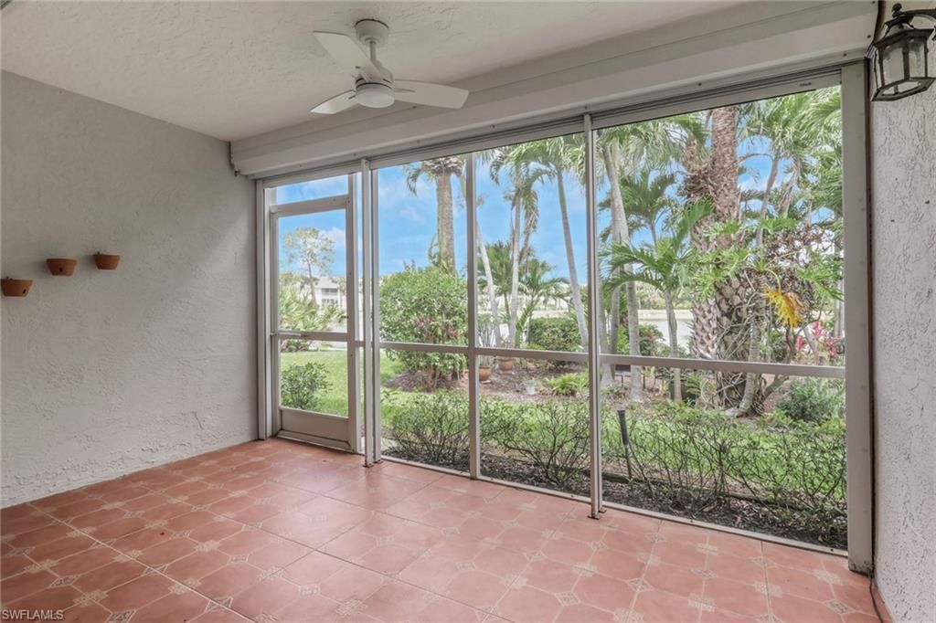 121 Gabriel Cir, Unit 1, Naples, FL 34104 Photo