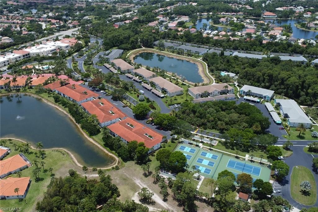 121 Gabriel Cir, Unit 1, Naples, FL 34104 Photo