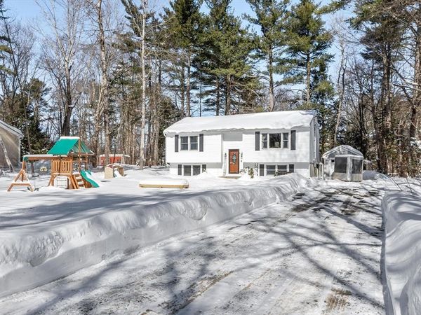 6 Balsam Dr, Ashburnham, MA 01430