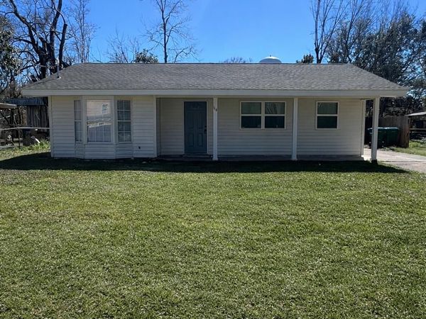 114 Woodland Circle, Ocean Springs, MS 39564