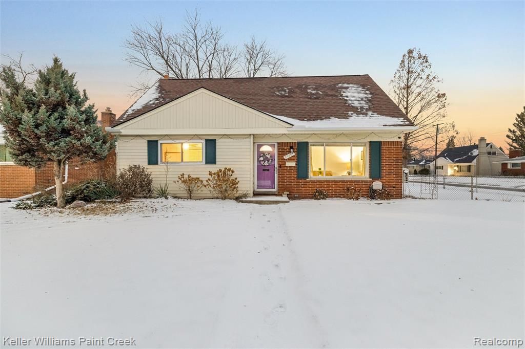 29143 Dover Avenue , Warren, MI 48088 Main Photo