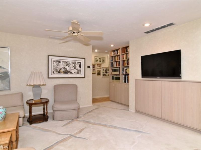 25844 Fairmount Boulevard , Beachwood, OH 44122 Photo 17