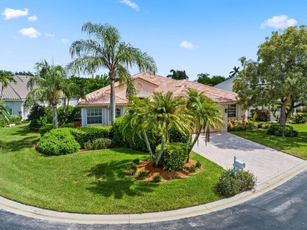 2532 Egret Lake Drive, Greenacres, FL 33413