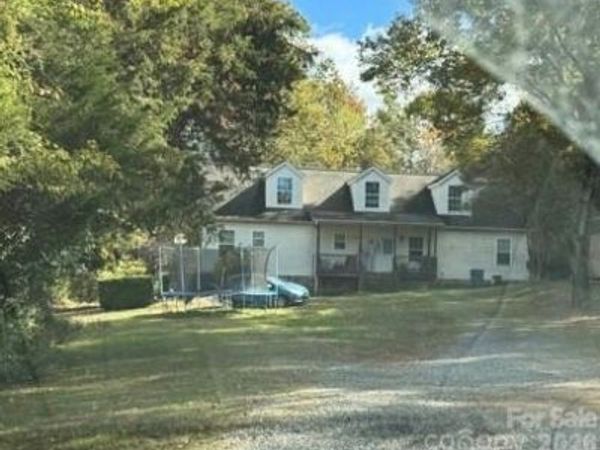 1516 Shiloh Road, Claremont, NC 28610