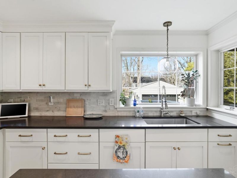 6710 Miami Bluff Drive, Mariemont, OH 45227 Photo 17