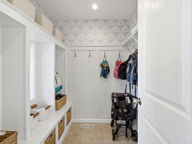 6710 Miami Bluff Drive, Mariemont, OH 45227 Photo 24