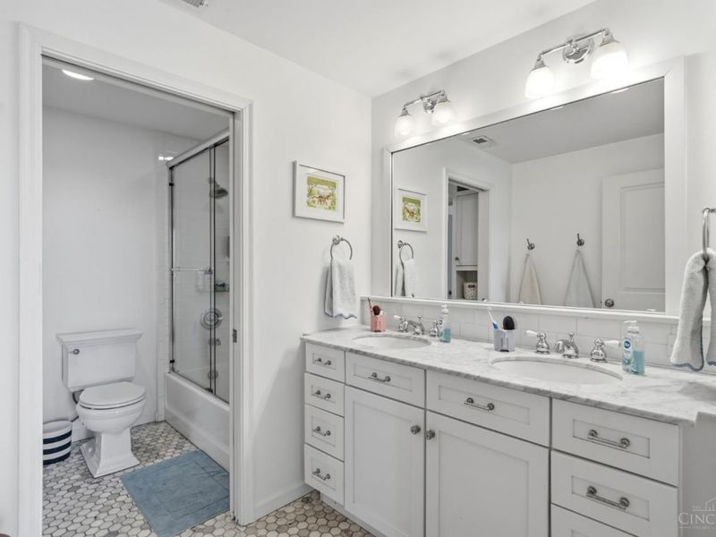 6710 Miami Bluff Drive, Mariemont, OH 45227 Photo 35