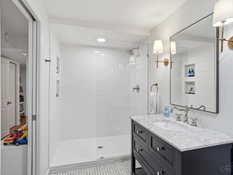 6710 Miami Bluff Drive, Mariemont, OH 45227 Photo 50