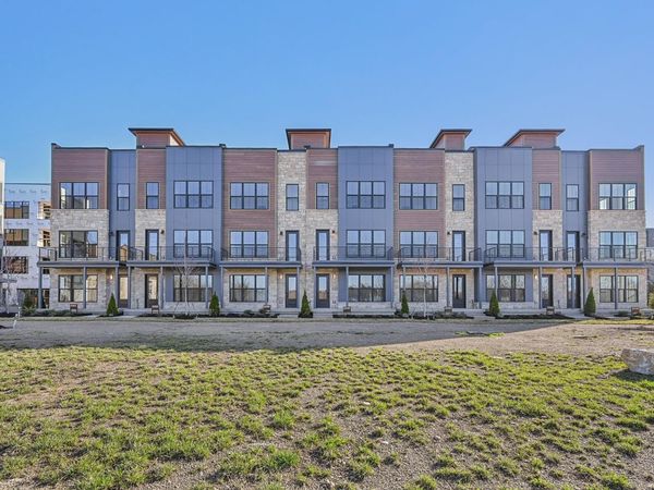 2256 Quarry Trails Drive , Columbus, OH 43228